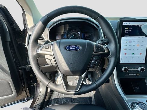 Used 2024 Ford Edge SEL w/ Convenience Package AWD/4WD image 7