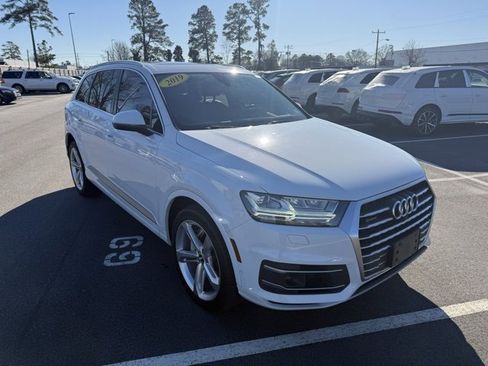 Used 2019 Audi Q7 3.0T Prestige w/ Prestige Package image 1