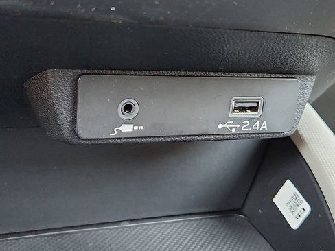 Used 2026 Subaru Forester AWD/4WD image 19