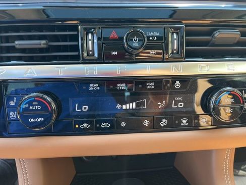 New 2026 Nissan Pathfinder Platinum AWD/4WD image 17