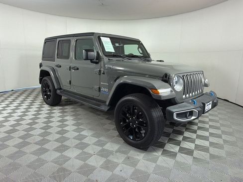 Used 2022 Jeep Wrangler Unlimited Sahara AWD/4WD image 7