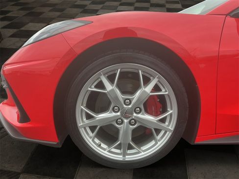 Certified 2021 Chevrolet Corvette Stingray w/ Z51 Performance Package image 9