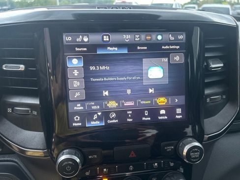 Used 2022 RAM 1500 Laramie AWD/4WD image 21
