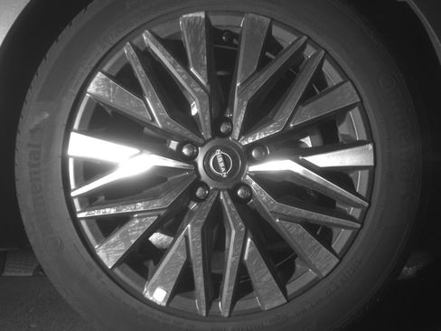 Used 2025 Nissan Altima 2.5 SV FWD image 13