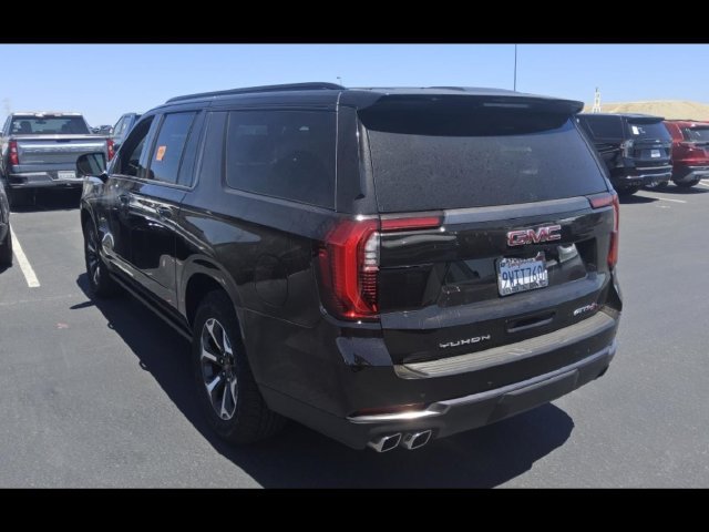Used 2026 GMC Yukon XL AT4 Ultimate AWD/4WD image 4