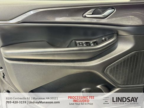 Used 2023 Jeep Grand Cherokee Laredo w/ Luxury Tech Group I AWD/4WD image 21