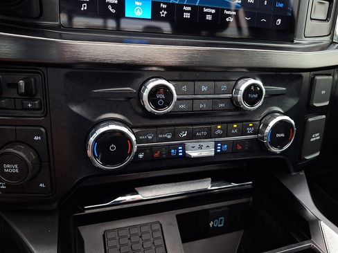 Used 2023 Ford F250 Lariat w/ Lariat Ultimate Package AWD/4WD image 15
