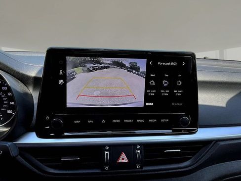 Certified 2023 Kia Forte GT-Line FWD image 13