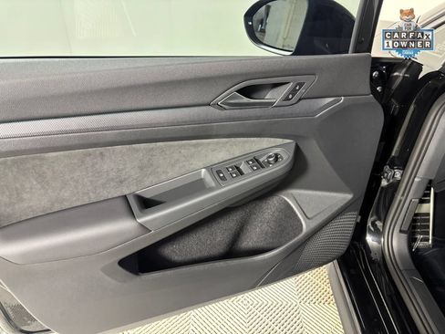 Used 2026 Volkswagen GTI SE FWD image 12