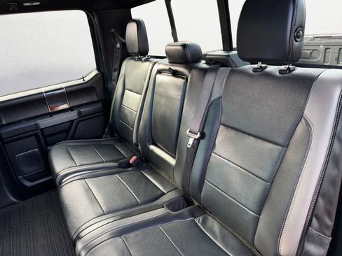 Used 2018 Ford F150 Raptor w/ Equipment Group 802A Luxury image 33