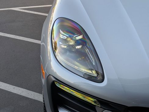 New 2026 Porsche Macan image 11