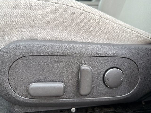 Certified 2025 Hyundai Kona SEL FWD image 33