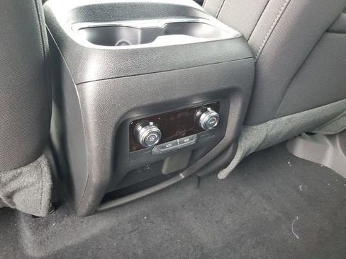 New 2026 GMC Acadia Elevation image 16