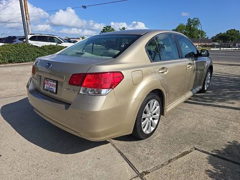 Used 2010 Subaru Legacy 2.5i Limited AWD/4WD image 5