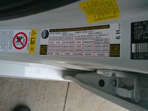 Used 2020 Toyota Prius Limited image 39