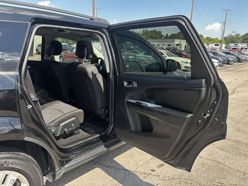 Used 2016 Dodge Journey SE w/ Flexible Seating Group FWD image 11