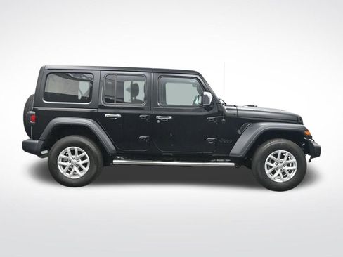 Used 2023 Jeep Wrangler Unlimited Sport AWD/4WD image 4