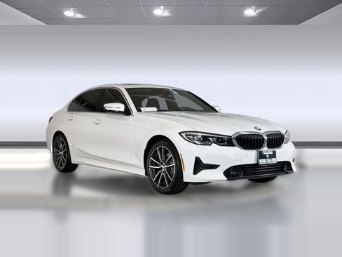 Used 2020 BMW 330i Sedan w/ Convenience Package RWD image 6