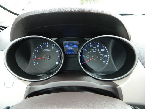 Used 2010 Hyundai Tucson Limited FWD image 18
