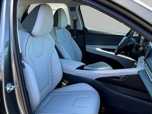 New 2026 Hyundai Elantra Limited FWD image 18