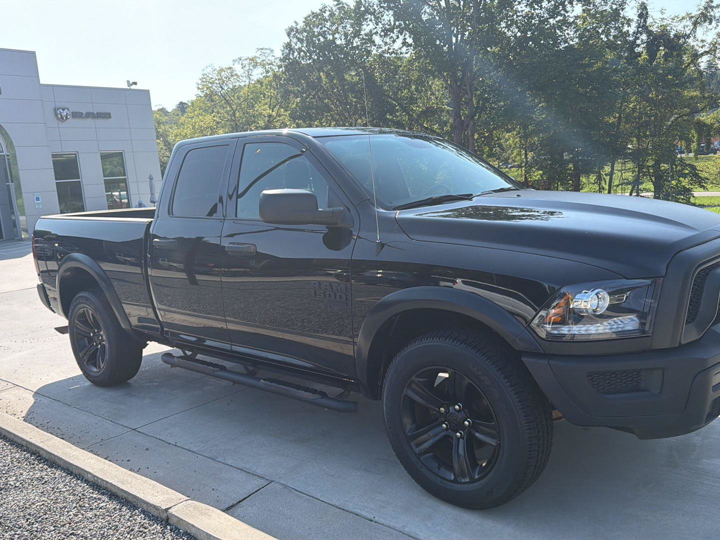 Used 2022 RAM 1500 Warlock AWD/4WD image 2