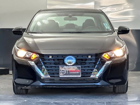 Used 2024 Nissan Sentra SV FWD image 8