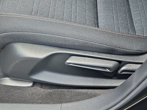 Certified 2025 Honda HR-V Sport image 19