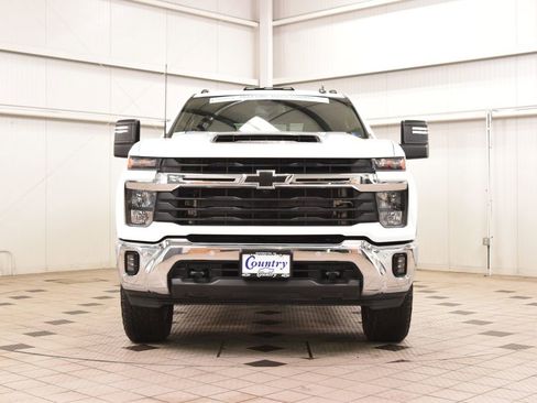 Used 2025 Chevrolet Silverado 2500 LT w/ All Star Edition AWD/4WD image 2