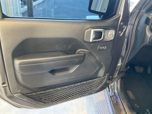 Used 2022 Jeep Wrangler Unlimited Sport image 4