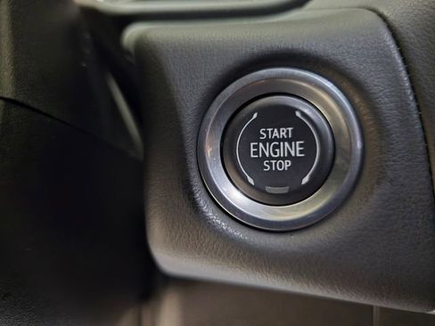 Used 2021 GMC Yukon SLE w/ Gmc Pro Safety Plus Package AWD/4WD image 22