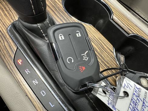 Used 2017 GMC Acadia Denali w/ Technology Package image 32