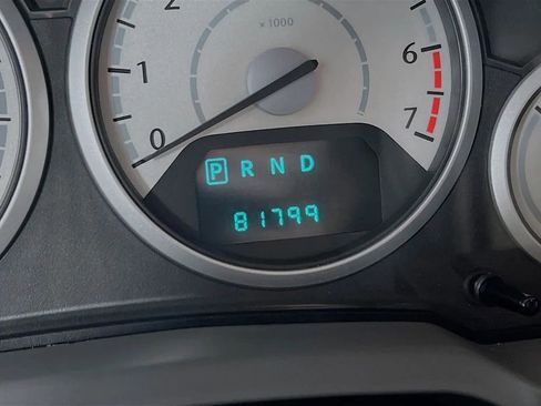 Used 2008 Chrysler Town & Country LX image 13