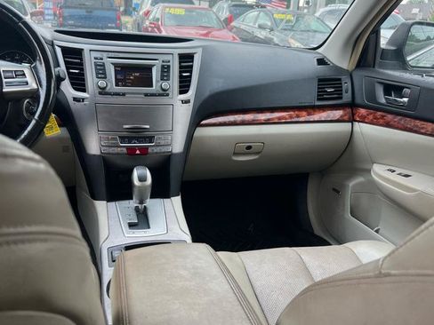 Used 2012 Subaru Outback 2.5i Limited w/ Moonroof Pkg AWD/4WD image 10