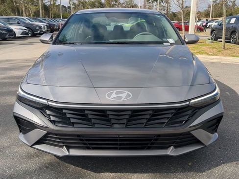 New 2025 Hyundai Elantra SE w/ Cargo Package image 9