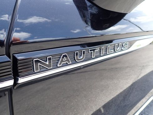 Used 2019 Lincoln Nautilus Black Label AWD/4WD image 12