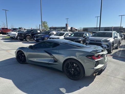 Used 2022 Chevrolet Corvette Stingray Premium Cpe w/ Z51 Performance Package image 3
