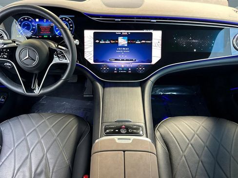 Used 2023 Mercedes-Benz EQS 580 4MATIC Sedan image 16