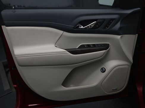 Used 2023 GMC Acadia Denali w/ Denali Ultimate Package image 23