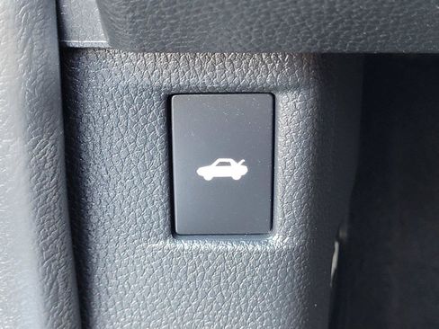 Used 2023 Honda Accord LX image 16