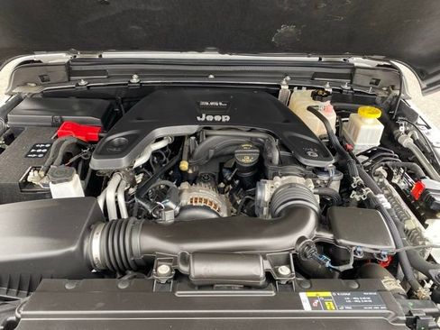 Used 2020 Jeep Gladiator Sport w/ Quick Order Package 24S AWD/4WD image 24