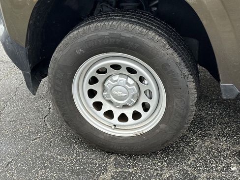 Used 2023 Chevrolet Colorado W/T image 28