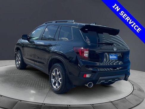 Used 2023 Honda Passport TrailSport image 3