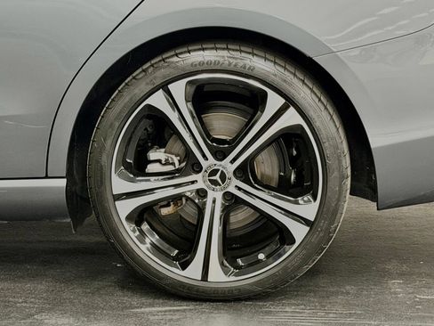 Used 2024 Mercedes-Benz C 300 4MATIC Sedan w/ Exclusive Trim Package image 17