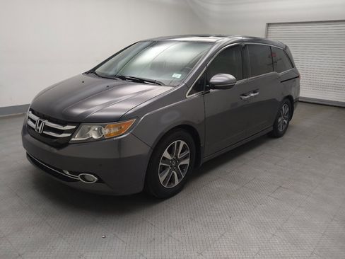 Used 2017 Honda Odyssey Touring Elite image 2