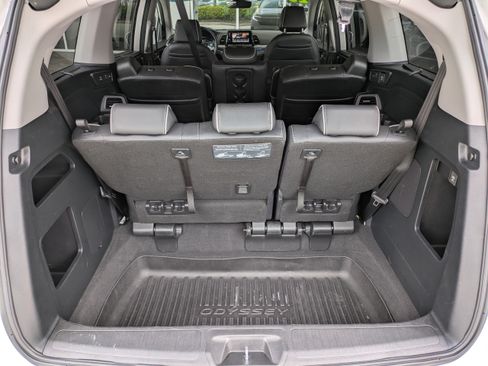 Used 2023 Honda Odyssey Elite image 13