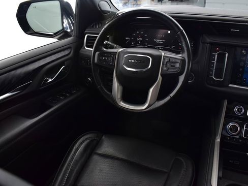 Used 2022 GMC Yukon Denali w/ Denali Ultimate Package image 24