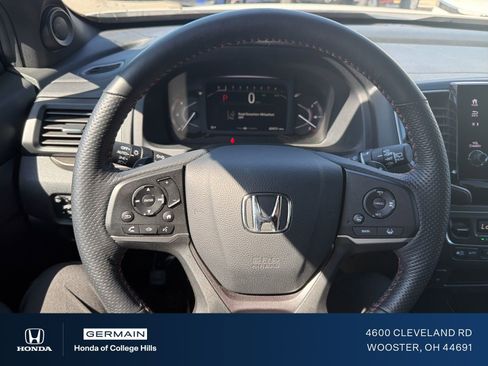 Used 2025 Honda Passport TrailSport image 18