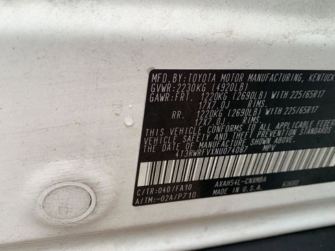 Used 2022 Toyota RAV4 XLE image 21