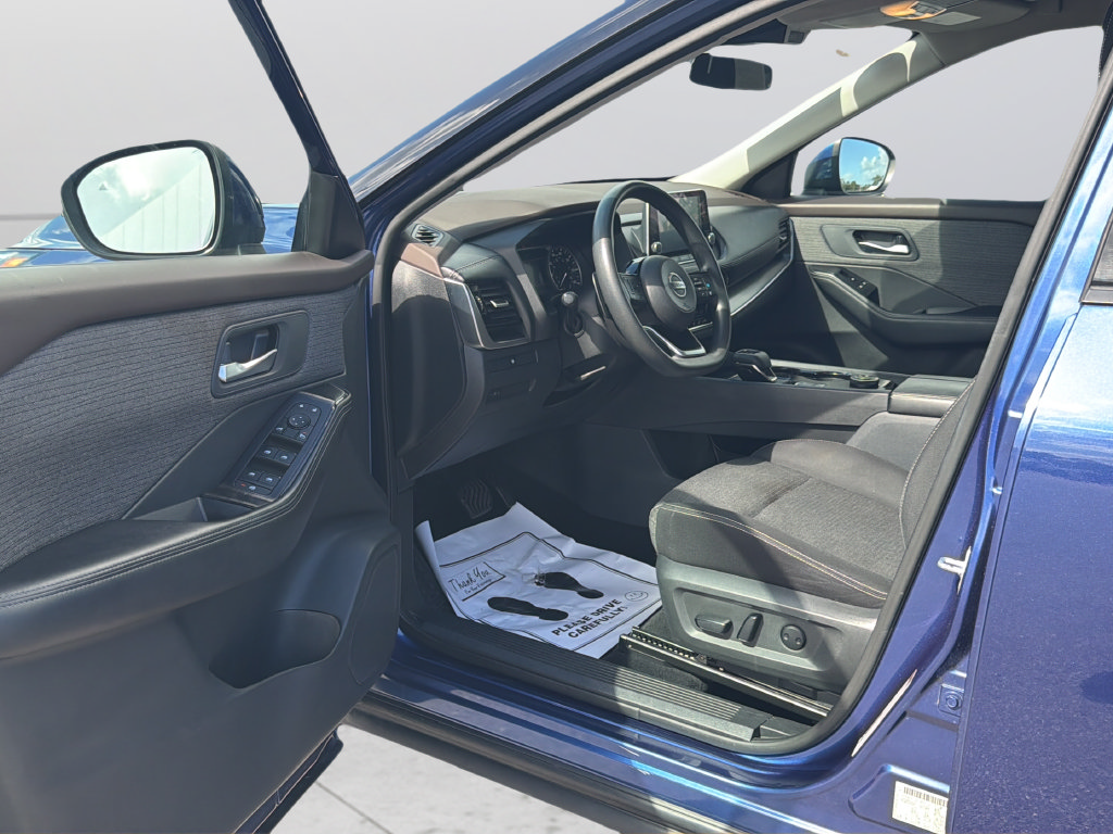 Used 2021 Nissan Rogue SV AWD/4WD image 18