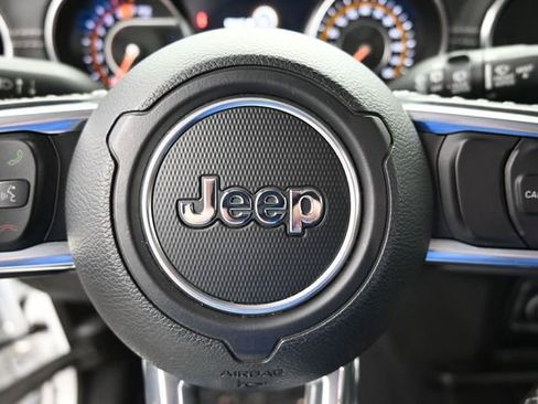 Used 2021 Jeep Wrangler Unlimited Sahara w/ Uconnect 4C Nav & Sound Group AWD/4WD image 20